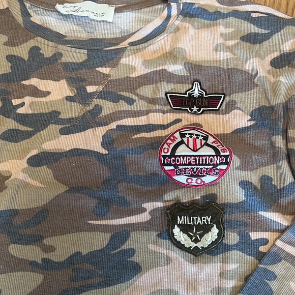 Vintage Havana camp long sleeve with patches - Picture 2 of 3